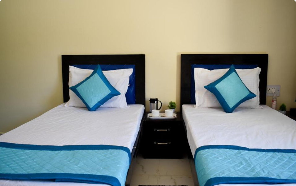 Best hotels in Chaukori for families - Clean and hygienic room interiors.