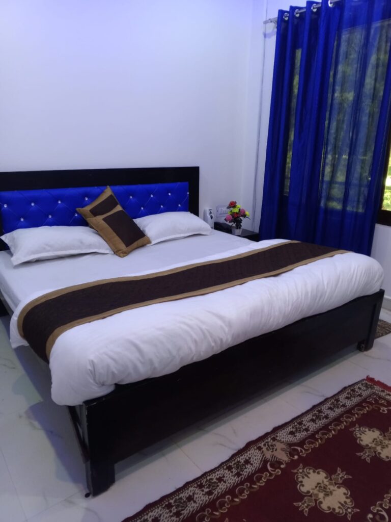 Best hotels in Chaukori for families - Clean and hygienic room interiors.